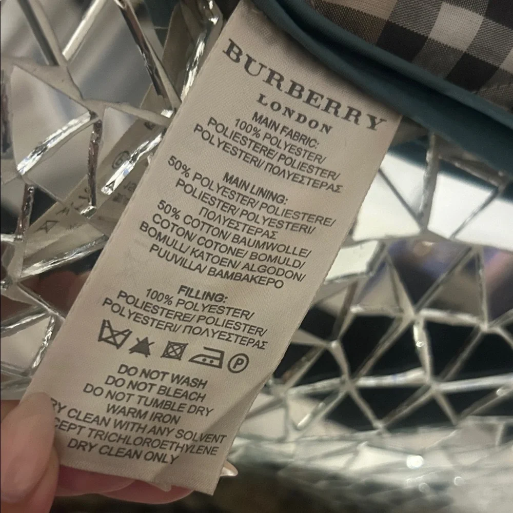 Burberry Constance Quilted Jacket Size Small - Picture 9 of 11